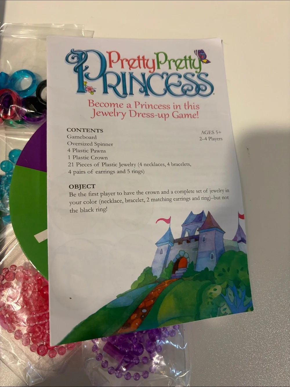 Hasbro Pretty Pretty Princess Game - Pink, Blue, Green